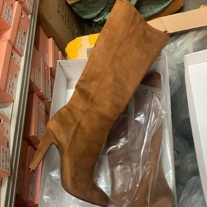 Women’s Knee High Pull On Block Heeled Boot in Brown Faux Suede